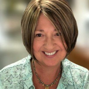 Meet your Posher, Carla